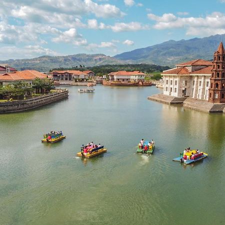 Las Casas Filipinas De Acuzar Bagac Exterior photo