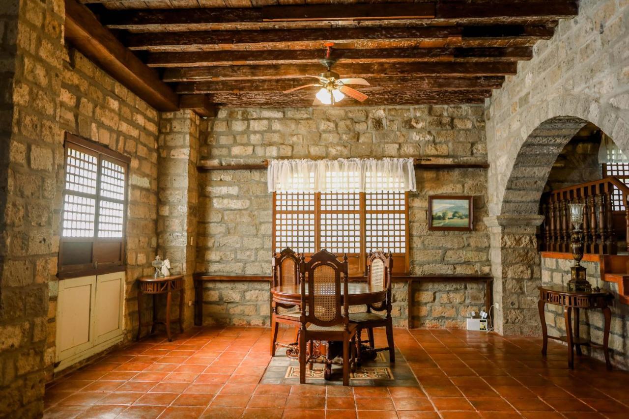 Las Casas Filipinas De Acuzar Bagac Exterior photo
