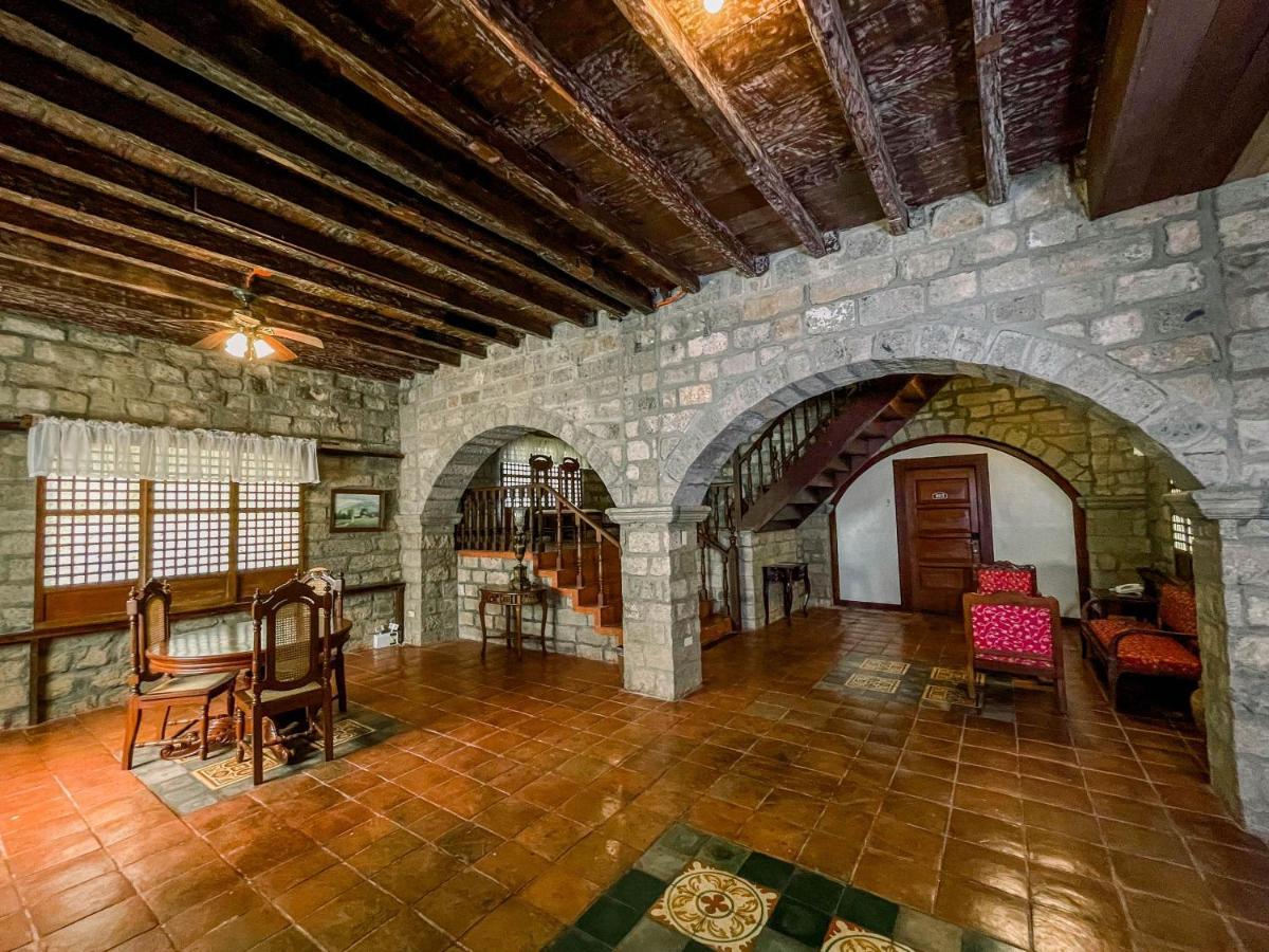 Las Casas Filipinas De Acuzar Bagac Exterior photo